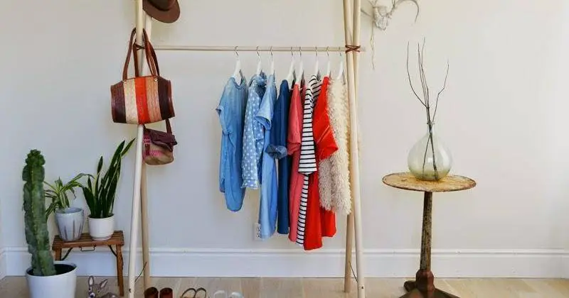 DIY clothing rack